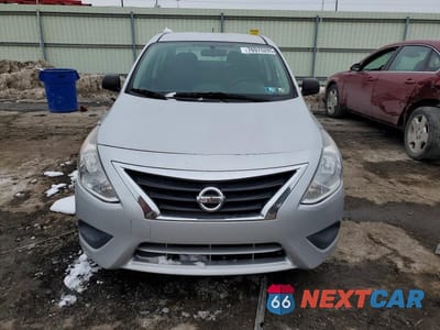 Piąte zdjęcie samochodu w środku: 2015 NISS VERSA S VIN:3N1CN7AP3FL938981 - miniatura