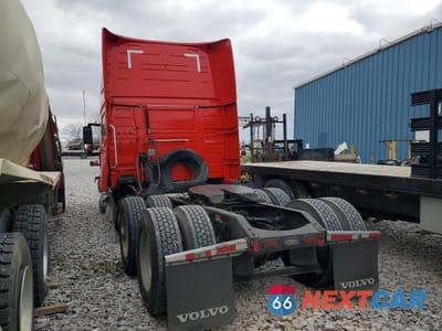 Trzecie zdjęcie samochodu z tyłu: 2017 VOLVO VNL SEMI TRUCK VIN:4V4NC9EH5HN980411 - miniatura