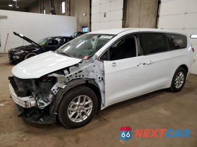 2023 CHRYSLER VOYAGER LX 2C4RC1CG7PR525084 - główne zdjęcie licytacji z USA - miniatura