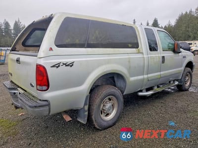 Trzecie zdjęcie samochodu z tyłu: 2003 FORD F250 SUPER DUTY VIN:1FTNX21L23EB75282 - miniatura