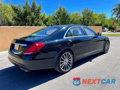 Czwarte zdjęcie samochodu z boku: 2014 MERZ S 550 BLACK VIN:WDDUG8CB7EA062382 - miniatura