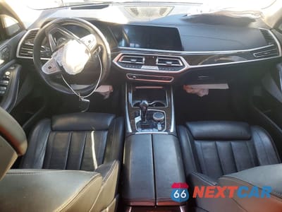 Zdjęcie 8 z 13 samochodu: 2021 BMW X7 XDRIVE40I VIN:5UXCW2C00M9E47112 - miniatura