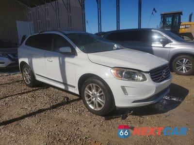 Czwarte zdjęcie samochodu z boku: 2015 VOLVO XC60 T5 PREMIER VIN:YV4612RK8F2741398 - miniatura