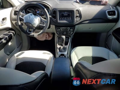 Zdjęcie 8 z 13 samochodu: 2018 JEEP COMPASS LATITUDE VIN:3C4NJCBB1JT503415 - miniatura