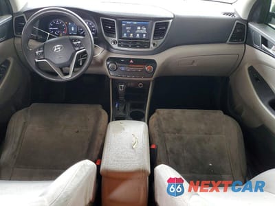 Zdjęcie 8 z 11 samochodu: 2018 HYUNDAI TUCSON SEL VIN:KM8J33A42JU683372 - miniatura