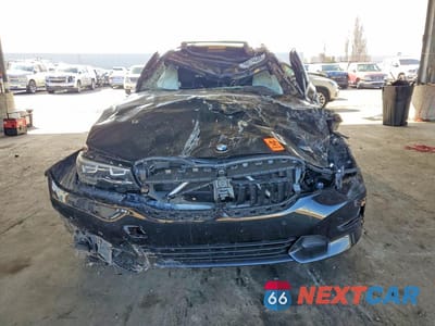 Piąte zdjęcie samochodu w środku: 2020 BMW 330I VIN:WBA5R1C03LFH43606 - miniatura