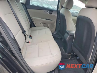 Zdjęcie 10 z 11 samochodu: 2021 KIA FORTE VIN:3KPF24AD0ME389829 - miniatura