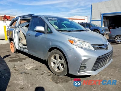 Czwarte zdjęcie samochodu z boku: 2020 TOYOTA SIENNA LE 8-PASSENGER VIN:5TDKZ3DC7LS055423 - miniatura