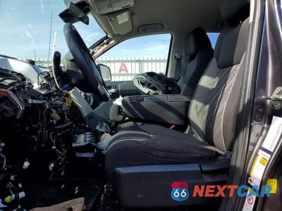 Zdjęcie 7 z 11 samochodu: 2018 TOYOTA TUNDRA DOUBLE CAB SR VIN:5TFUW5F13JX723931 - miniatura