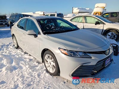 Czwarte zdjęcie samochodu z boku: 2022 TOYOTA CAMRY LE VIN:4T1C11BK0NU065666 - miniatura