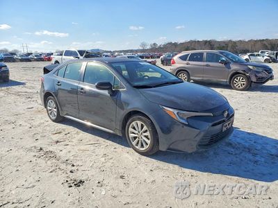Czwarte zdjęcie samochodu z boku: 2023 TOYOTA COROLLA LE VIN:JTDBCMFE6P3012284 - miniatura