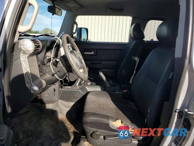 Zdjęcie 7 z 12 samochodu: 2007 TOYOTA FJ CRUISER BASE VIN:JTEBU11F770005353 - miniatura