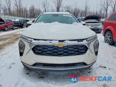 Piąte zdjęcie samochodu w środku: 2025 CHEVROLET TRAX 1LT VIN:KL77LHEP7SC160191 - miniatura