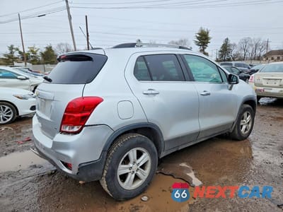 Trzecie zdjęcie samochodu z tyłu: 2017 CHEVROLET TRAX 1LT VIN:KL7CJPSB7HB088754 - miniatura