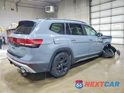 Trzecie zdjęcie samochodu z tyłu: 2024 VOLKSWAGEN ATLAS PEAK EDITION SE VIN:1V2CR2CA8RC604022 - miniatura