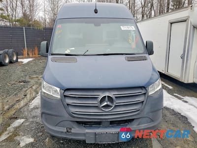 Piąte zdjęcie samochodu w środku: 2019 MERCEDES BENZ SPRINTER 2500 DELIVERY VAN VIN:WD4PF0CD6KP102611 - miniatura