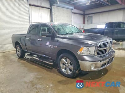 Czwarte zdjęcie samochodu z boku: 2017 RAM TRUCKS 1500 SLT VIN:1C6RR7TT4HS796982 - miniatura