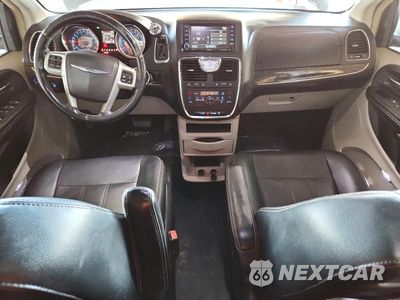Zdjęcie 8 z 13 samochodu: 2016 CHRYSLER TOWN & COUNTRY TOURING VIN:2C4RC1BG6GR229555 - miniatura