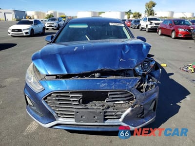 Piąte zdjęcie samochodu w środku: 2019 HYUNDAI SONATA SE VIN:5NPE24AF9KH751257 - miniatura