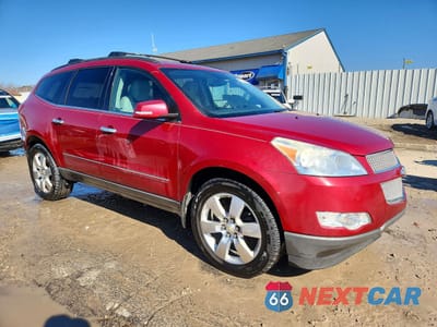 Czwarte zdjęcie samochodu z boku: 2012 CHEVROLET TRAVERSE LTZ VIN:1GNKRLED6CJ297096 - miniatura
