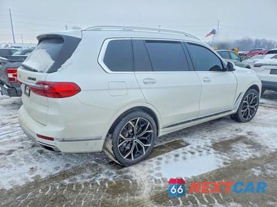 Trzecie zdjęcie samochodu z tyłu: 2019 BMW X7 XDRIVE50I VIN:5UXCX4C53KLS36214 - miniatura
