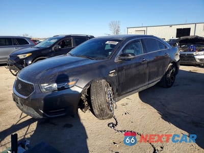 2016 FORD TAURUS SHO 1FAHP2KTXGG141716 - główne zdjęcie licytacji z USA - miniatura