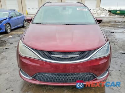 Piąte zdjęcie samochodu w środku: 2017 CHRYSLER PACIFICA TOURING L VIN:2C4RC1BG2HR569402 - miniatura