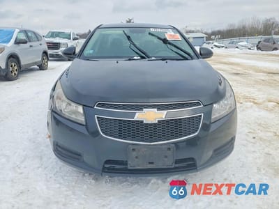 Piąte zdjęcie samochodu w środku: 2014 CHEV CRUZE LT VIN:1G1PC5SB0E7464186 - miniatura