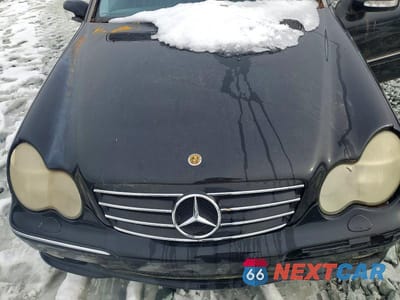Zdjęcie 11 z 12 samochodu: 2002 MERCEDES-BENZ C 32 AMG KOMPRESSOR VIN:WDBRF65J02F232851 - miniatura