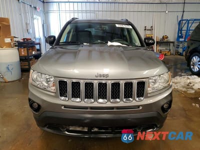 Piąte zdjęcie samochodu w środku: 2012 JEEP COMPASS SPORT VIN:1C4NJDBBXCD663694 - miniatura