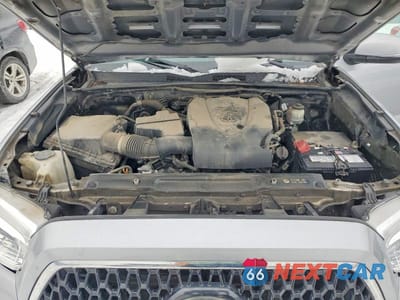 Zdjęcie 11 z 12 samochodu: 2018 TOYOTA TACOMA DOUBLE CAB VIN:5TFDZ5BN0JX030315 - miniatura