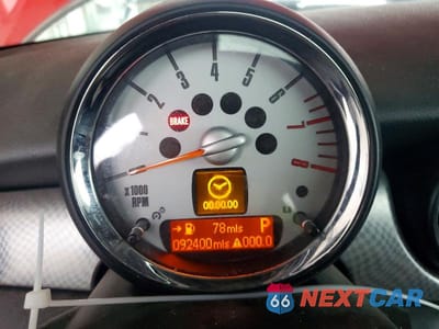 Zdjęcie 9 z 11 samochodu: 2007 MINI COOPER S VIN:WMWMF73557TV30311 - miniatura