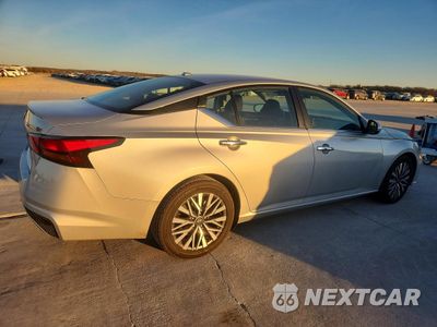 Trzecie zdjęcie samochodu z tyłu: 2023 NISSAN ALTIMA SV VIN:1N4BL4DV8PN368281 - miniatura