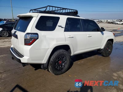 Trzecie zdjęcie samochodu z tyłu: 2024 TOYOTA 4RUNNER TRD OFF-ROAD PREMIUM VIN:JTERU5JR7R6243428 - miniatura