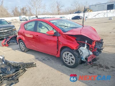 Czwarte zdjęcie samochodu z boku: 2016 TOYOTA PRIUS C ONE VIN:JTDKDTB39G1118512 - miniatura