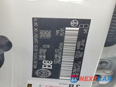 Zdjęcie 14 z 14 samochodu: 2019 TOYOTA C-HR XLE VIN:JTNKHMBX9K1045546 - miniatura