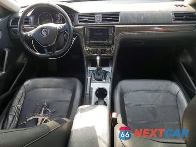 Zdjęcie 8 z 12 samochodu: 2016 VOLKSWAGEN PASSAT SE VIN:1VWBT7A33GC012263 - miniatura