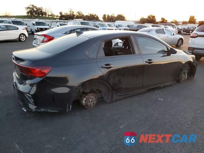 Trzecie zdjęcie samochodu z tyłu: 2020 KIA FORTE LXS VIN:3KPF24AD9LE150794 - miniatura