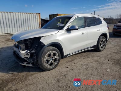 2024 BMW X1 XDRIVE28I WBX73EF09R5Z44005 - główne zdjęcie licytacji z USA - miniatura
