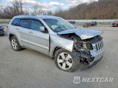 Czwarte zdjęcie samochodu z boku: 2012 JEEP GRAND CHEROKEE LAREDO VIN:1C4RJFAG9CC133054 - miniatura