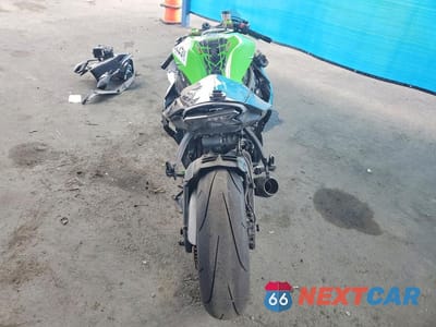 Czwarte zdjęcie samochodu z boku: 2015 KAWASAKI ZX636 E VIN:JKBZXJE10FA014371 - miniatura