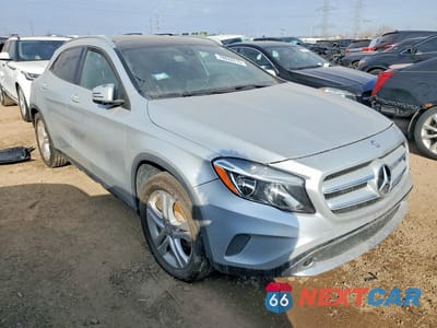 Czwarte zdjęcie samochodu z boku: 2016 MERCEDES-BENZ GLA 250 VIN:WDCTG4EB2GJ205537 - miniatura