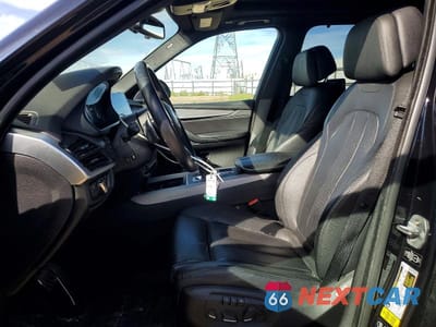 Zdjęcie 7 z 12 samochodu: 2014 BMW X5 XDRIVE50I VIN:5UXKR6C53E0C03658 - miniatura