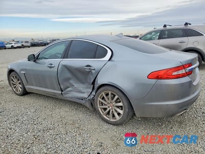 Drugie zdjęcie samochodu z przodu: 2015 JAGUAR XF 2.0T PREMIUM VIN:SAJWA0FS9FPU57424 - miniatura