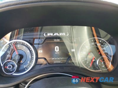 Zdjęcie 9 z 12 samochodu: 2023 RAM 1500 LARAMIE VIN:1C6SRFJT4PN502802 - miniatura