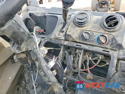 Zdjęcie 8 z 10 samochodu: 2021 CAN-AM DEFENDER UTILITY VEHICLE VIN:3JBUGAN44MK000325 - miniatura