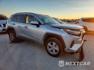 Czwarte zdjęcie samochodu z boku: 2022 TOYOTA RAV4 HYBRID XLE VIN:4T3RWRFV3NU075775 - miniatura