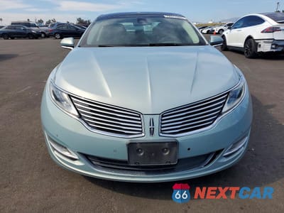 Piąte zdjęcie samochodu w środku: 2013 LINCOLN MKZ HYBRID VIN:3LN6L2LU7DR804227 - miniatura