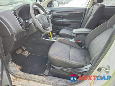 Zdjęcie 7 z 12 samochodu: 2020 MITSUBISHI OUTLANDER SE VIN:JA4AZ3A32LZ045035 - miniatura