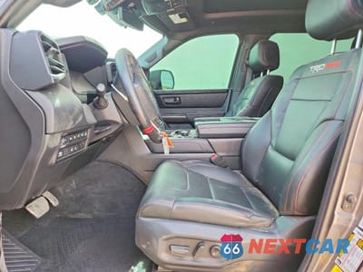 Zdjęcie 7 z 12 samochodu: 2024 TOYOTA TUNDRA TRD PRO HV VIN:5TFPC5DB2RX040907 - miniatura